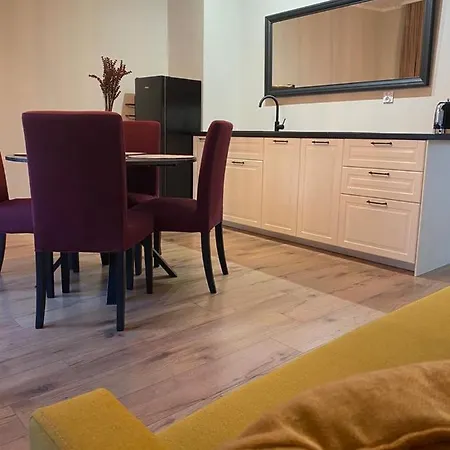 Nad Jeziorem Apartment