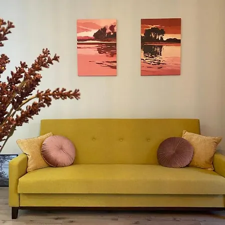 Nad Jeziorem Apartment
